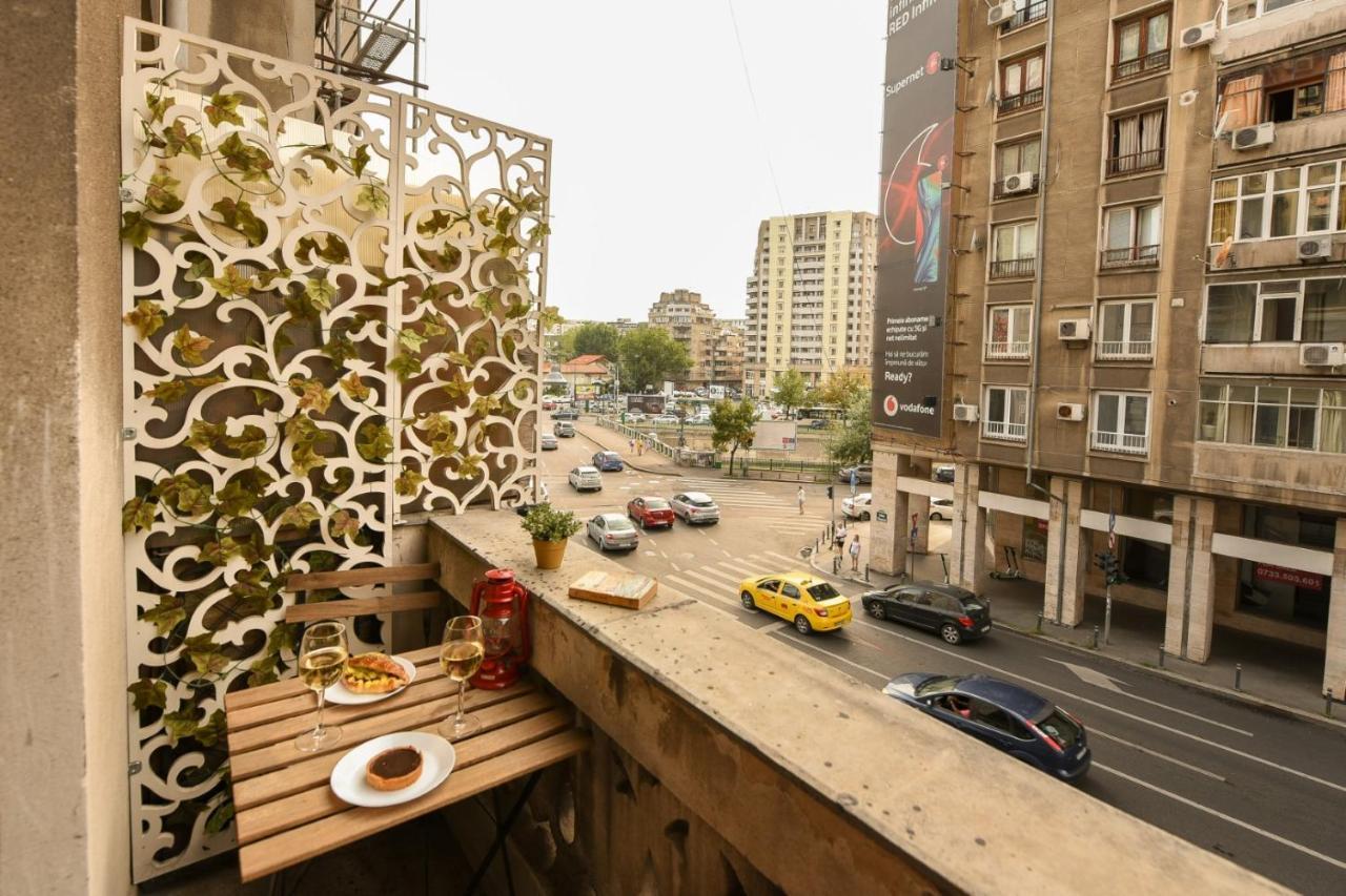 Vintage Elegance, Modern Comfort: 1Br Apartment Overlooking Calea Victoriei Bukarest Kültér fotó